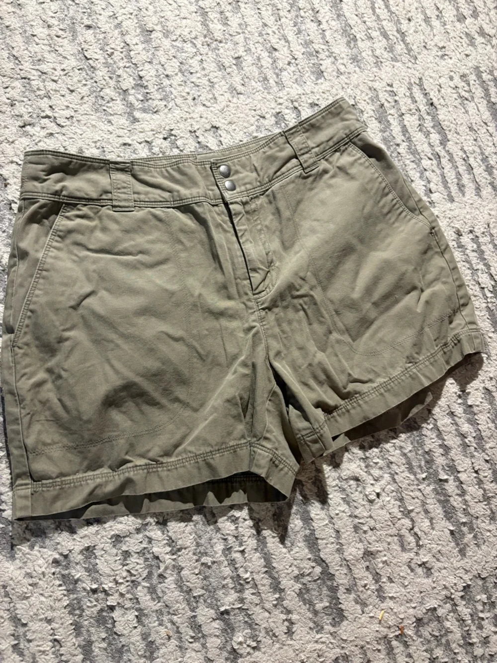 Patagonia pale green army short hiking active shorts size 6